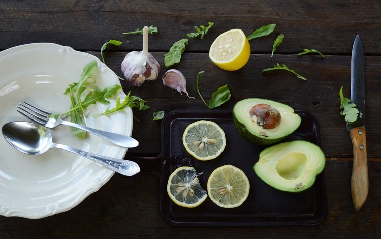 зелень, лимон, вилка, нож, ложка, авокадо, чеснок, greens, lemon, plug, knife, spoon, avocado, garlic