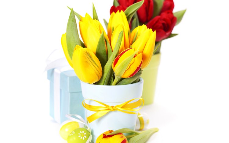 цветы, подарки, букет, тюльпаны, ваза, пасха, яйца, бантик, flowers, gifts, bouquet, tulips, vase, easter, eggs, bow