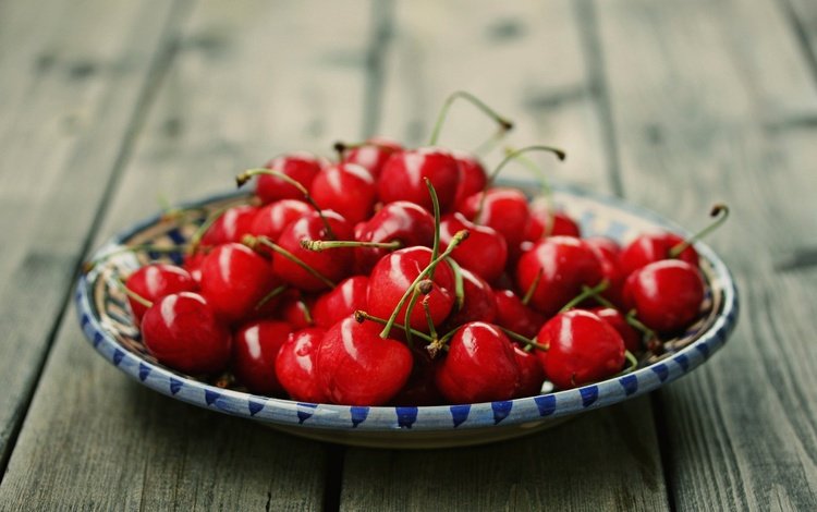 черешня, спелая, ягоды, вишня, тарелка, сочная, деревянная поверхность, cherry, ripe, berries, plate, juicy, wooden surface