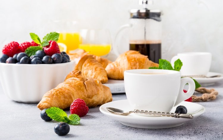 кофе, ягоды, завтрак, апельсиновый сок, круассаны, coffee, berries, breakfast, orange juice, croissants