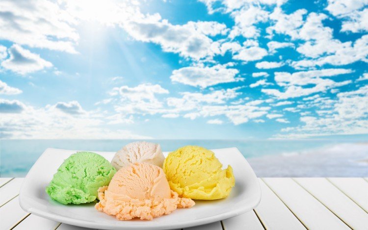 небо, облака, мороженое, шарики, десерт, деревянная поверхность, the sky, clouds, ice cream, balls, dessert, wooden surface
