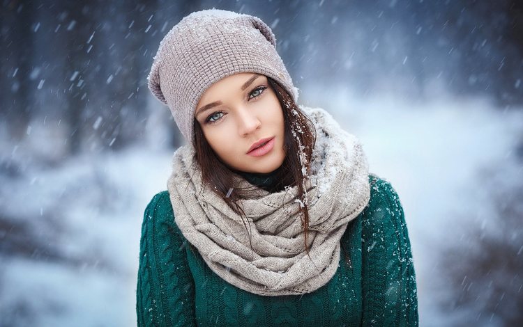 ангелина петрова, снег, зима, девушка, брюнетка, шапка, свитер, шарф, снегопад, angelina petrova, snow, winter, girl, brunette, hat, sweater, scarf, snowfall