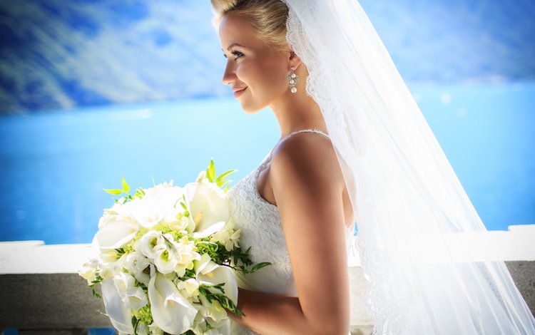 девушка, блондинка, улыбка, профиль, невеста, фата, свадебный букет, girl, blonde, smile, profile, the bride, veil, wedding bouquet