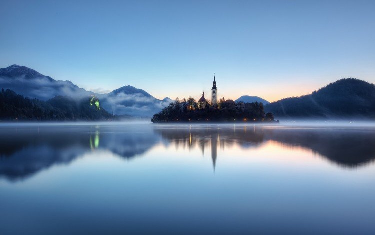 отражение, туман, башня, словения, озеро блед, reflection, fog, tower, slovenia, lake bled