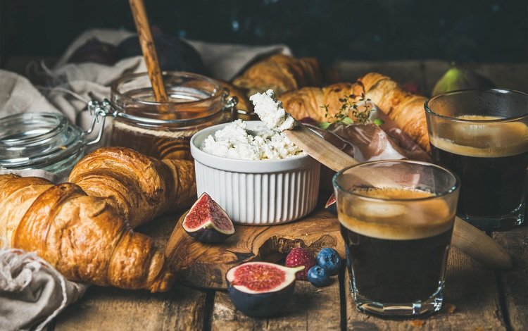 еда, кофе, завтрак, мед, круассаны, инжир, food, coffee, breakfast, honey, croissants, figs