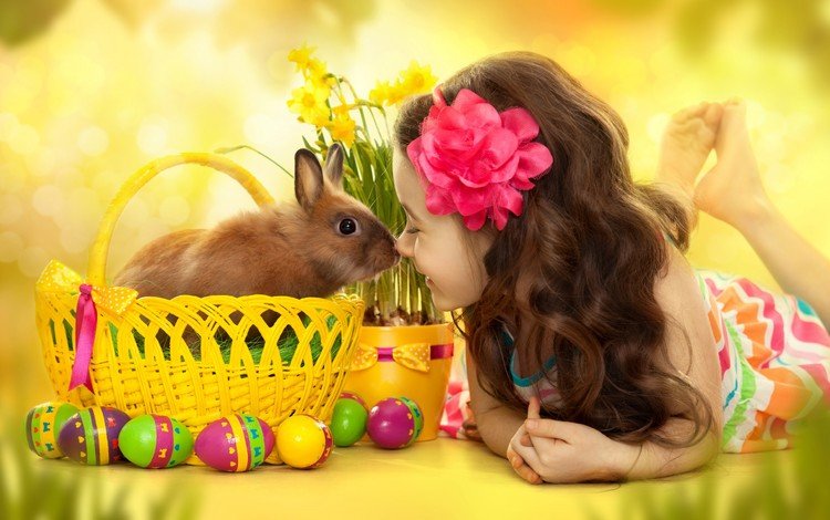 цветы, яйца, улыбка, нарциссы, взгляд, зайчик, девочка, волосы, лицо, кролик, пасха, flowers, eggs, smile, daffodils, look, bunny, girl, hair, face, rabbit, easter