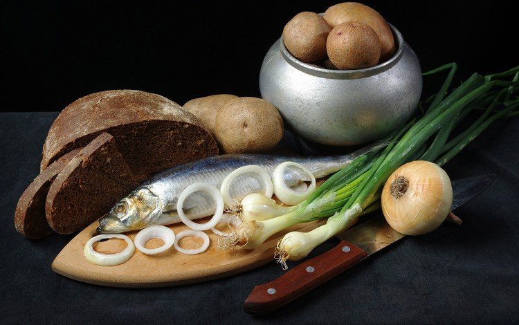 лук, хлеб, черный фон, рыба, селёдка, картошка, bow, bread, black background, fish, herring, potatoes