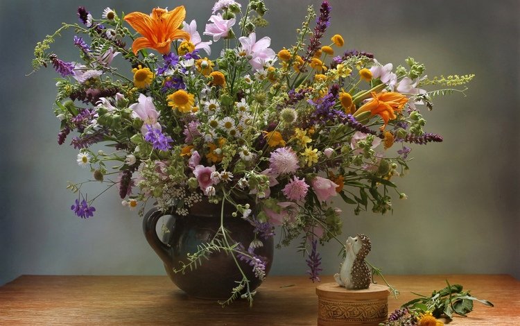 цветы, ромашки, букет, ваза, ежик, полевые цветы, шкатулка, flowers, chamomile, bouquet, vase, hedgehog, wildflowers, box