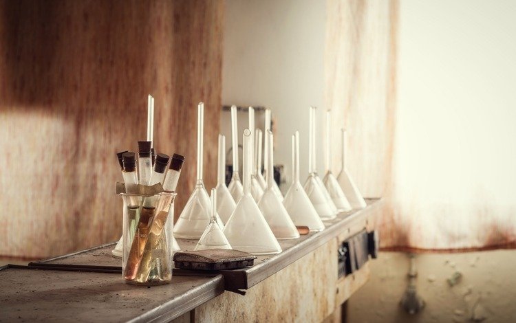 флаконы, духи, лаборатория, колбы, ароматы, bottles, perfume, laboratory, bulb, flavors