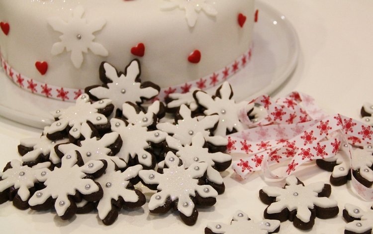 новый год, снежинки, лента, праздник, рождество, печенье, торт, угощение, new year, snowflakes, tape, holiday, christmas, cookies, cake, treat