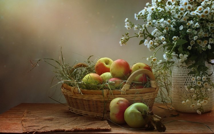 цветы, натюрморт, трава, мешковина, фрукты, яблоки, салфетка, банка, корзинка, столик, flowers, still life, grass, burlap, fruit, apples, napkin, bank, basket, table