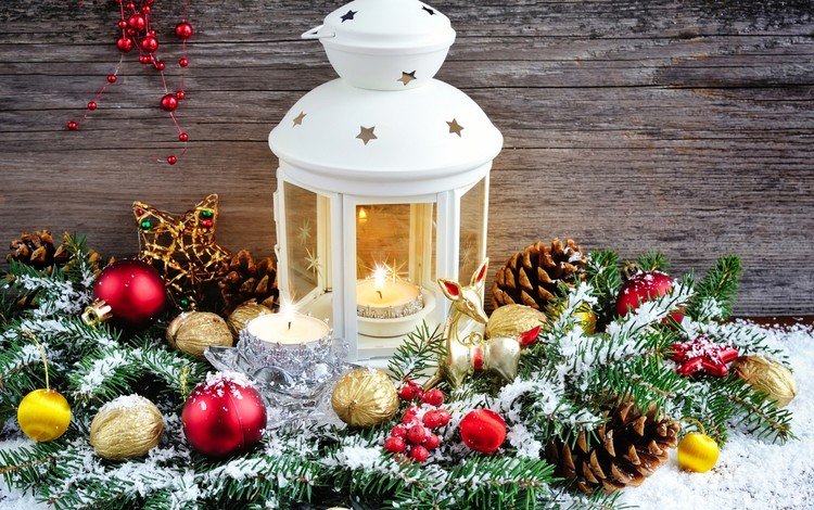 свечи, новый год, фонарь, рождество, шишки, елочные игрушки, candles, new year, lantern, christmas, bumps, christmas decorations