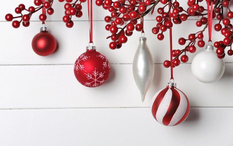 новый год, шары, ягоды, рождество, елочные украшение, new year, balls, berries, christmas, christmas decoration