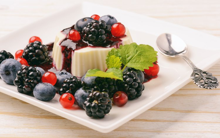 ягоды, черника, десерт, желе, ежевика, смородина, варенье, berries, blueberries, dessert, jelly, blackberry, currants, jam