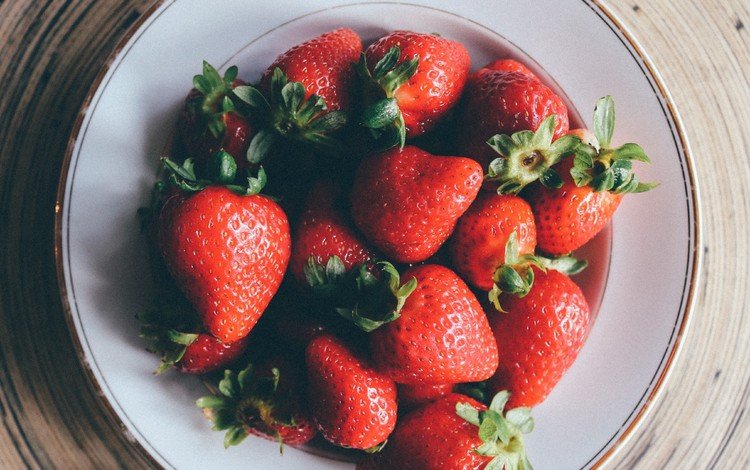 клубника, ягоды, тарелка, strawberry, berries, plate
