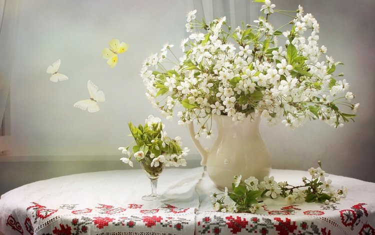 цветы, вышивка, стол, бокал, вишня, бабочки, ваза, скатерть, flowers, embroidery, table, glass, cherry, butterfly, vase, tablecloth