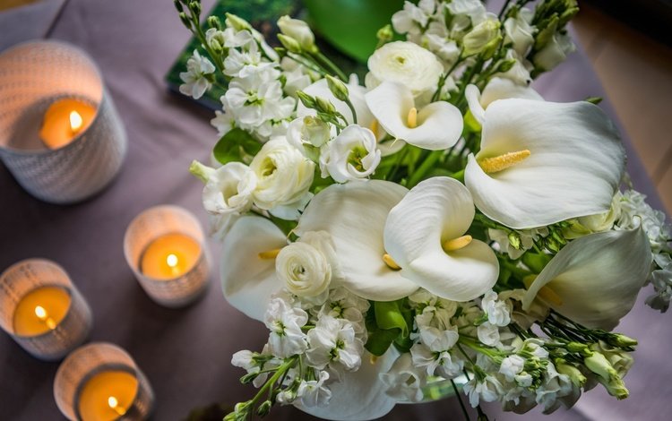 цветы, свечи, стол, букет, белые, каллы, свадебный букет, левкой, flowers, candles, table, bouquet, white, calla lilies, wedding bouquet, gillyflower