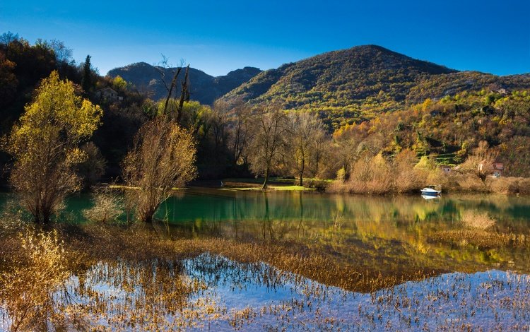 небо, деревья, озеро, горы, осень, лодка, черногория, the sky, trees, lake, mountains, autumn, boat, montenegro