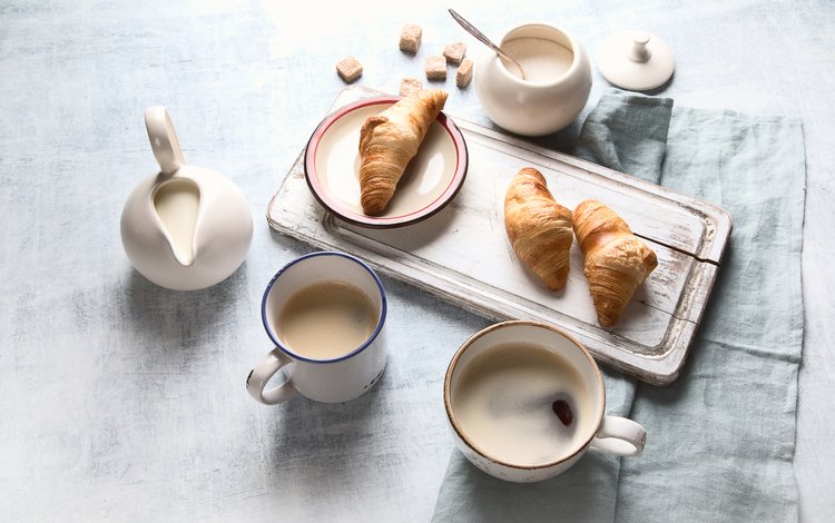 кофе, завтрак, сливки, круассаны, разделочная доска, coffee, breakfast, cream, croissants, cutting board