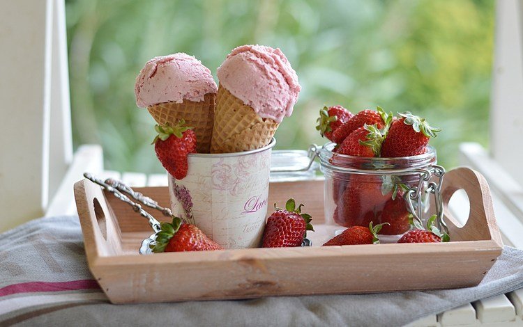 мороженое, клубника, рожок, десерт, ice cream, strawberry, horn, dessert