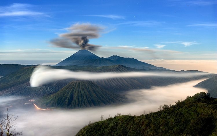 облака, горы, остров, вулкан, индонезия, clouds, mountains, island, the volcano, indonesia