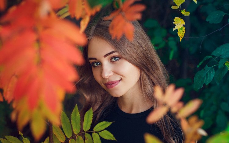 листья, девушка, настроение, улыбка, взгляд, осень, лицо, leaves, girl, mood, smile, look, autumn, face