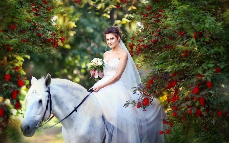 цветы, букет, лошадь, белое, конь, девушка, невеста, настроение, рябина, парк, свадебное, платье, улыбка, белый, flowers, bouquet, horse, girl, the bride, mood, rowan, park, wedding, dress, smile, white