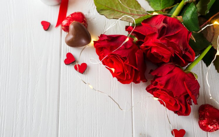 розы, валентинов день, конфеты, красные, шоколад, сердечки, романтик,  цветы, влюбленная, roses, valentine's day, candy, red, chocolate, hearts, romantic, flowers, love