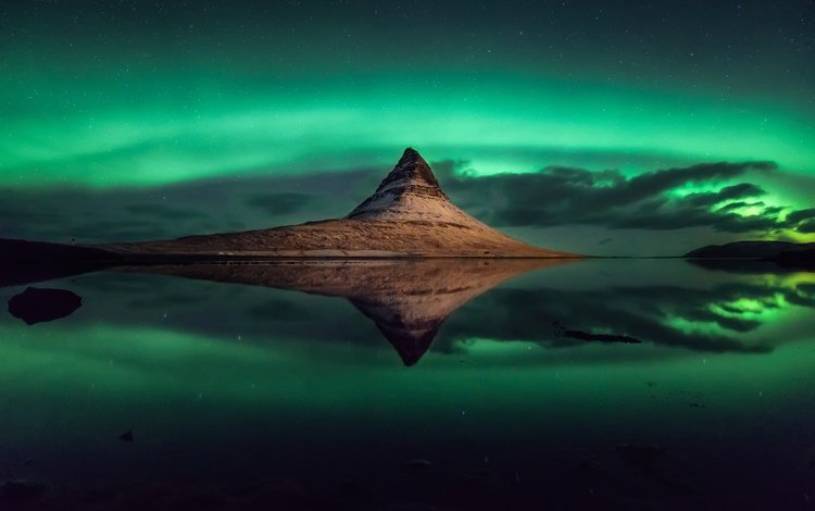 отражение, звезды, гора, исландия, полярное сияние, киркьюфетль, hernan calderon velasco, reflection, stars, mountain, iceland, polar lights, kirkjufell