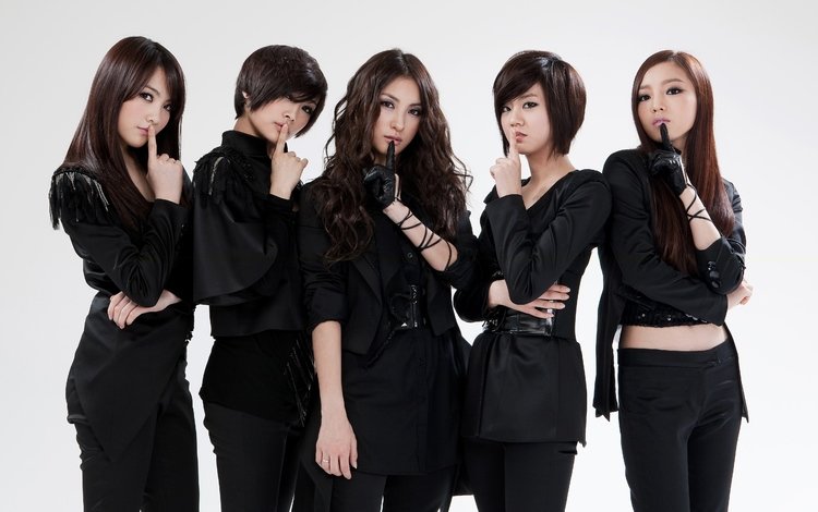 группа, девушки, азиатки, в чёрном, брюнетки, певицы, кара, korean, kpop, group, girls, asian girls, in black, brunette, singer, kara