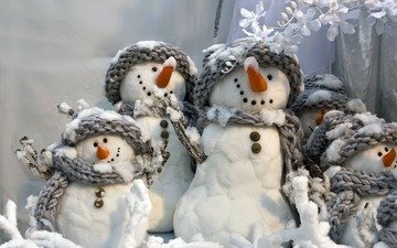 новый год, зима, серые, снеговики, white snowmans, весёлые, улыбчивые, шарфики