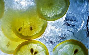 вода, лёд, лимон