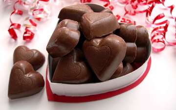 конфеты, подарок, шоколад, сердечки, сладкое, шоколадные сердца