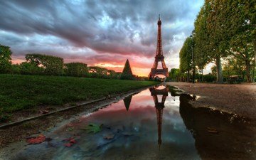 отражение, париж, франция, эйфелева башня
