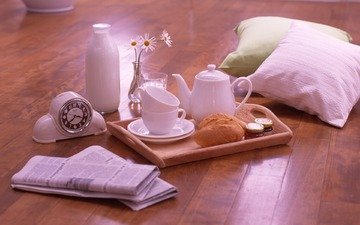подушки, фото, утро, кофе, часы, ромашка, чашка, завтрак, молоко, газеты, доброе утро.