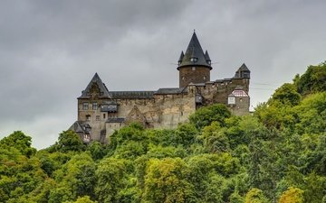 замок бахарах в германии