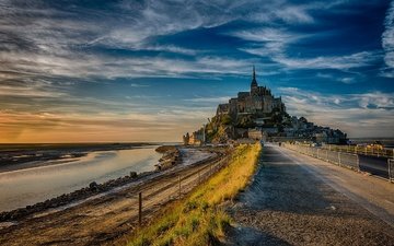 замок мон-сен-мишель во франции