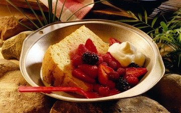 хлеб, ягоды, сливки, десерт