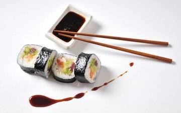 суши, роллы, морепродукты