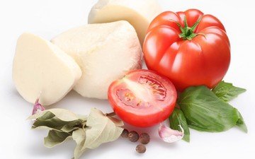 сыр, белый фон, помидоры, томаты, чеснок, специи, моцарелла