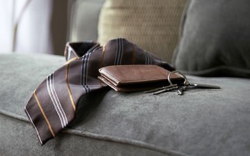 галстук, ключи, аксессуары, бумажник, портмоне, кошелек