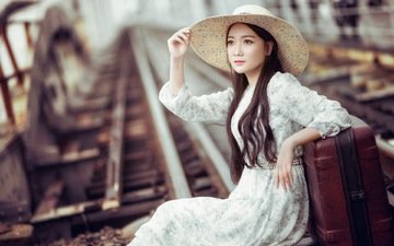 железная дорога, девушка, настроение, шляпа, азиатка, чемодан