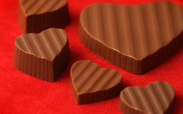 конфеты, сладости, сердце, шоколад, красный фон