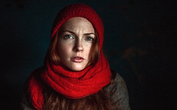 девушка, красная, взгляд, губы, лицо, шапка, рыжеволосая, oksana butovskaya