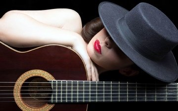 девушка, гитара, шляпа