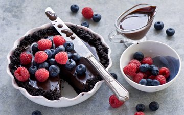 малина, ягоды, нож, шоколад, пирог, голубика, anna verdina, шоколадный пирог
