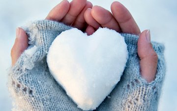 снег, сердце, любовь, руки, перчатки