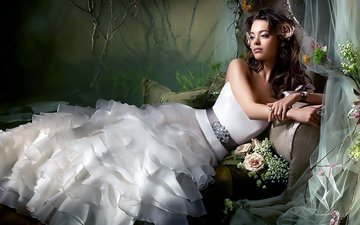 цветы, девушка, платье, поза, взгляд, модель, лицо, невеста, длинные волосы, свадебное платье