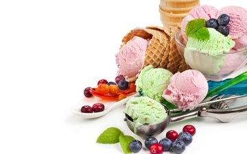 мороженое, ягоды, черника, мороженное, десерт, вафли, клюква, черничный
