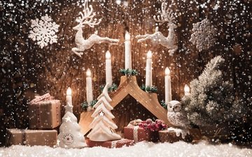 свечи, снежинки, игрушки, олени, счастливого рождества